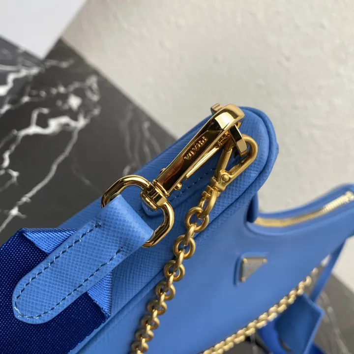 スーパーコピー プラダ キーホルダー