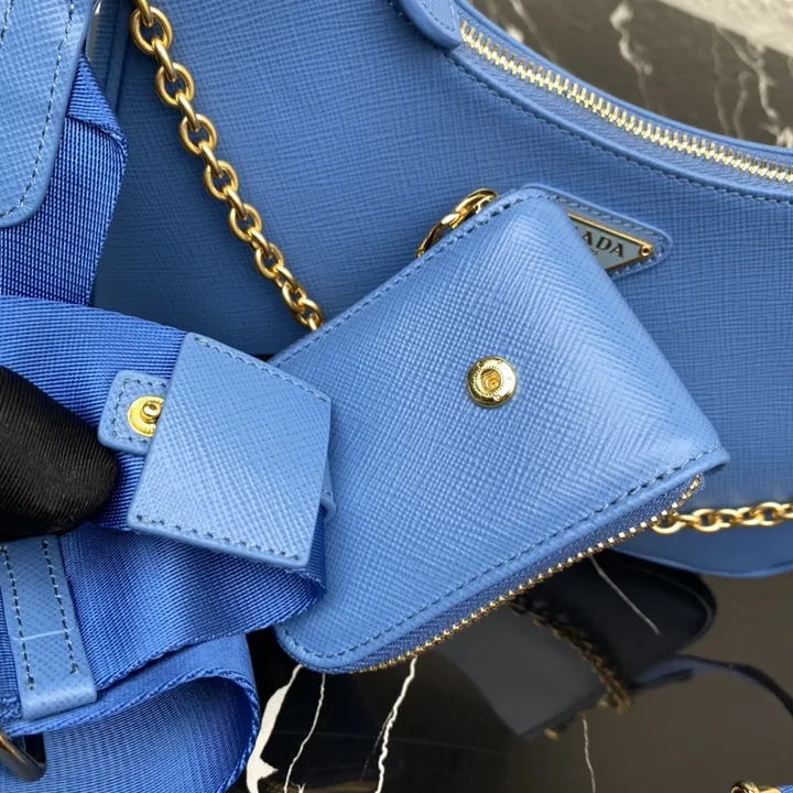 スーパーコピー プラダ キーホルダー