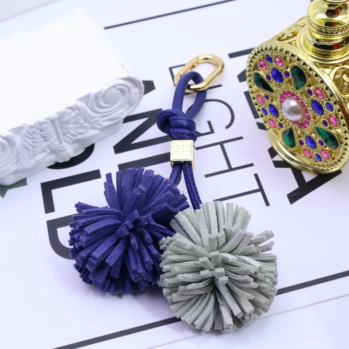 スーパーコピー ミュウミュウ キーホルダー