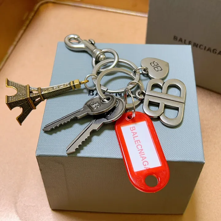 スーパーコピー バレンシアガ キーホルダー