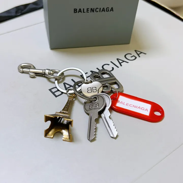 スーパーコピー バレンシアガ キーホルダー
