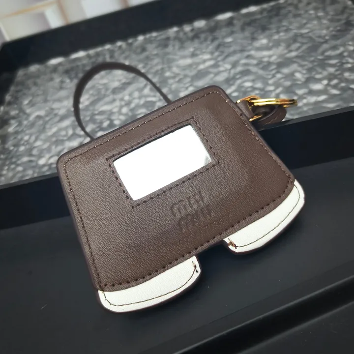 スーパーコピー ミュウミュウ キーホルダー