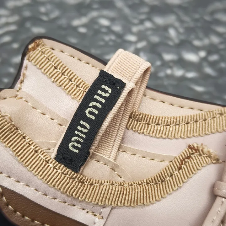 スーパーコピー ミュウミュウ キーホルダー