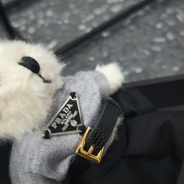 スーパーコピー プラダ キーホルダー