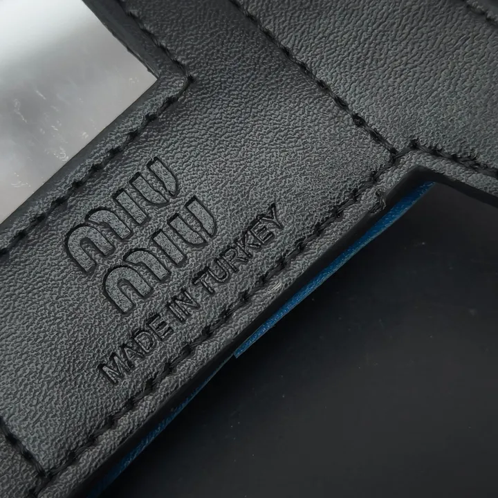 スーパーコピー ミュウミュウ キーホルダー