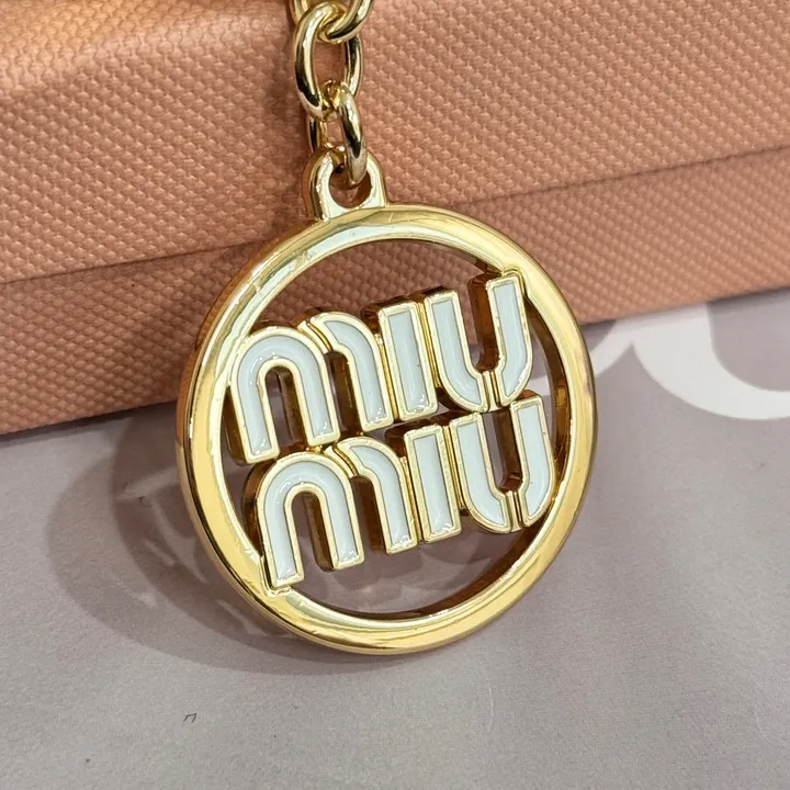 スーパーコピー ミュウミュウ キーホルダー