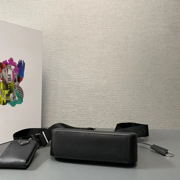 スーパーコピー プラダ キーホルダー