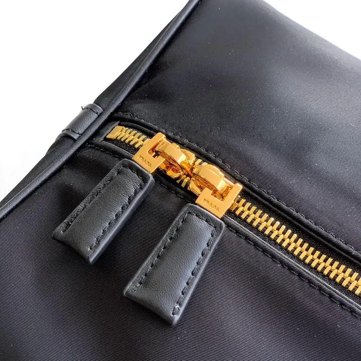 スーパーコピー プラダ キーホルダー