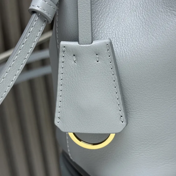 スーパーコピー プラダ キーホルダー