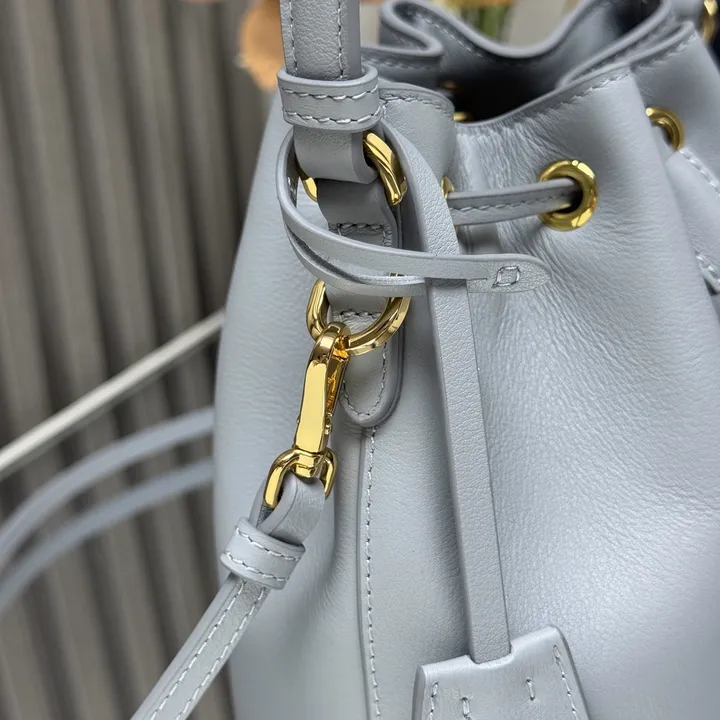 スーパーコピー プラダ キーホルダー