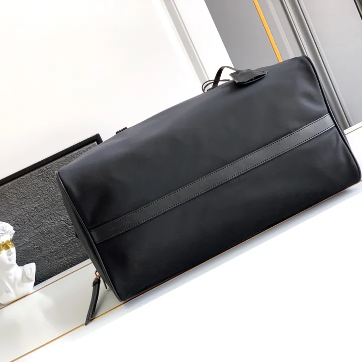 スーパーコピー プラダ キーホルダー