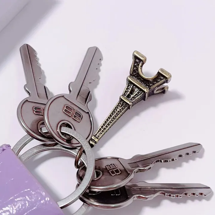 スーパーコピー バレンシアガ キーホルダー