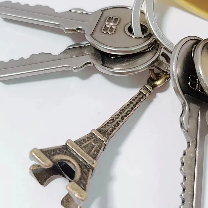 スーパーコピー バレンシアガ キーホルダー