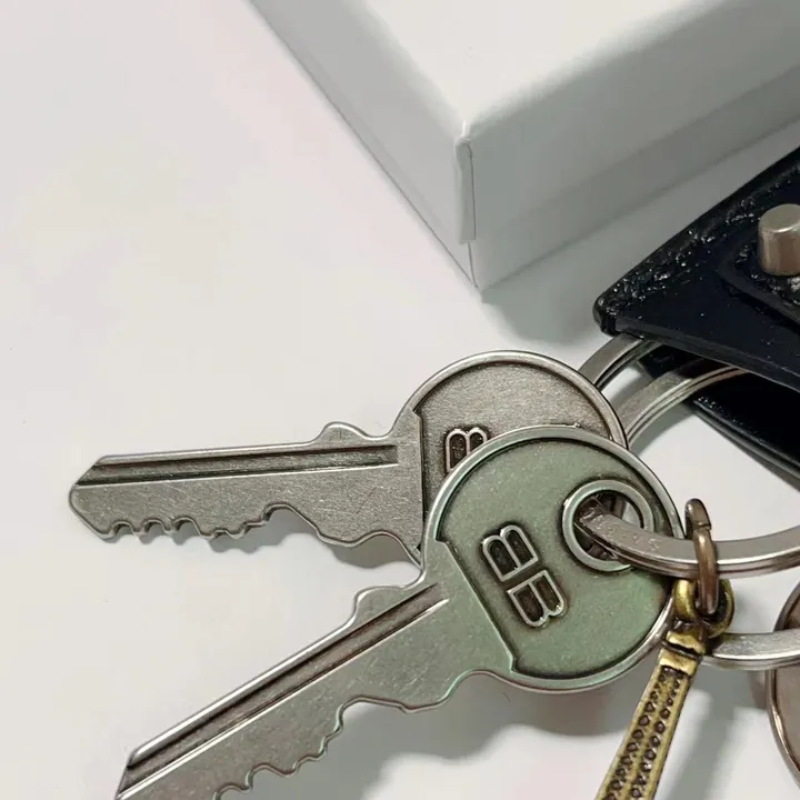 スーパーコピー バレンシアガ キーホルダー