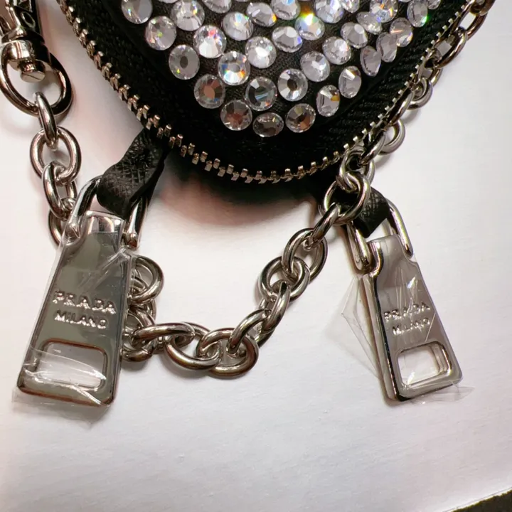 スーパーコピー プラダ キーホルダー