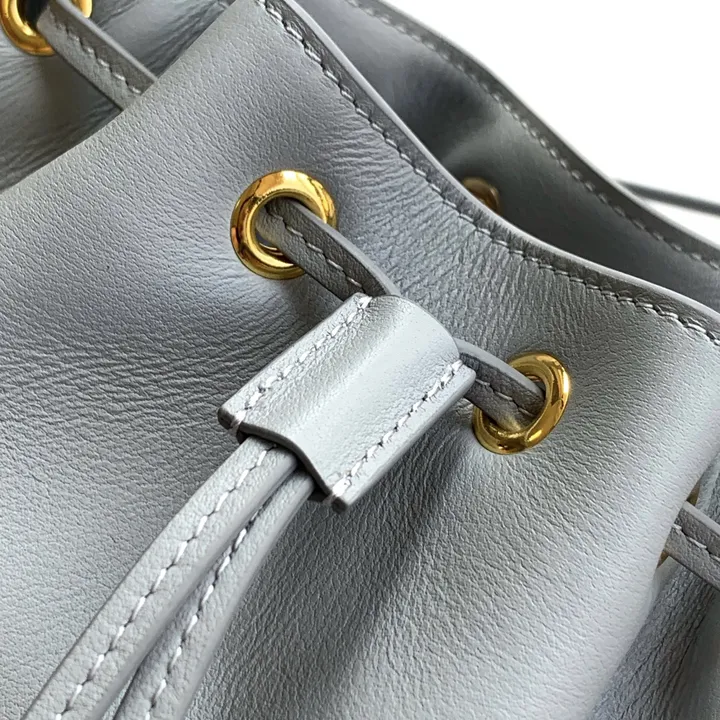 スーパーコピー プラダ キーホルダー