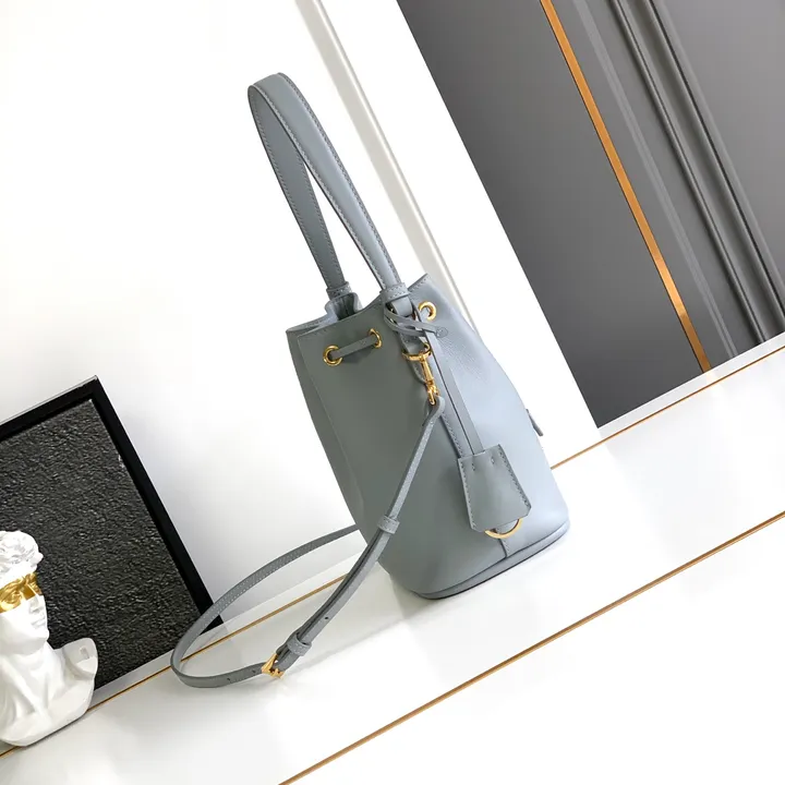 スーパーコピー プラダ キーホルダー