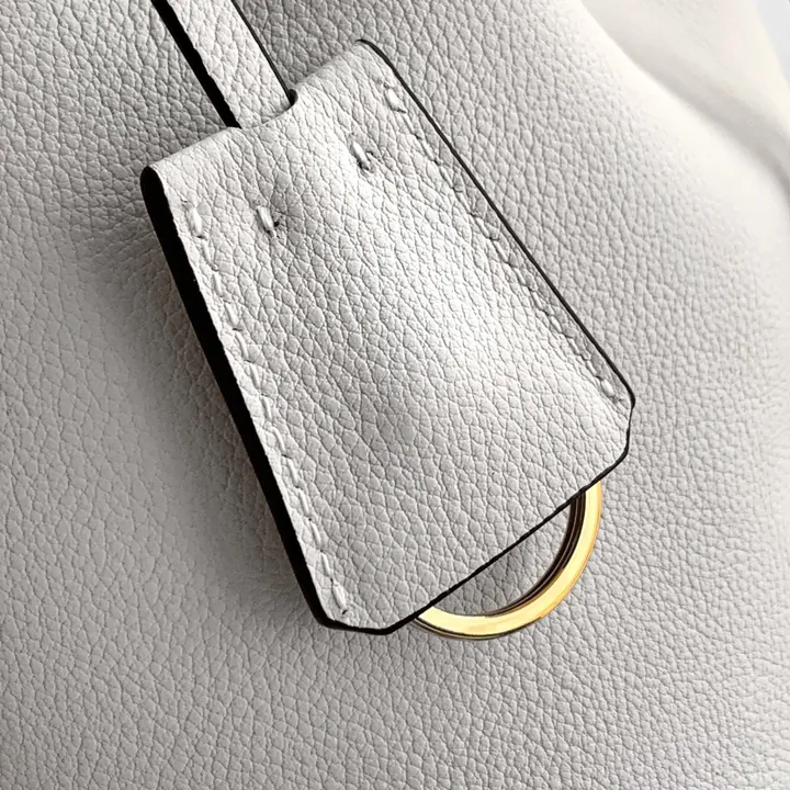 スーパーコピー プラダ キーホルダー