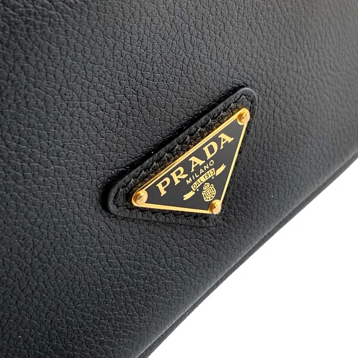 スーパーコピー プラダ キーホルダー