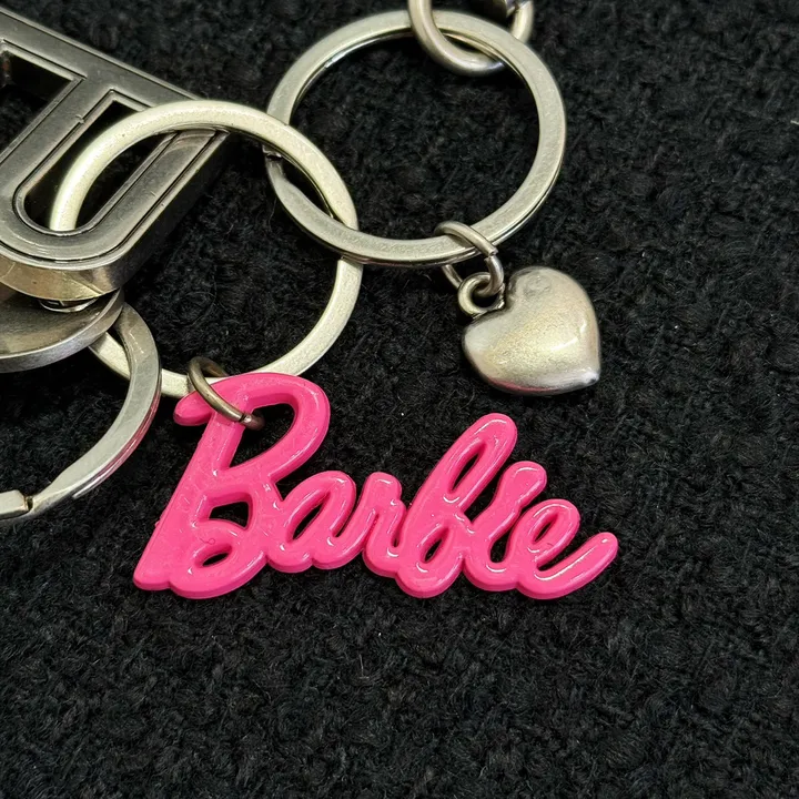 スーパーコピー バレンシアガ キーホルダー