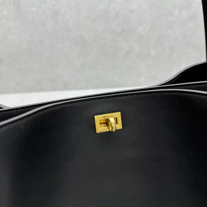 スーパーコピー バレンシアガ キーホルダー