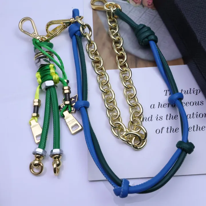 スーパーコピー プラダ キーホルダー