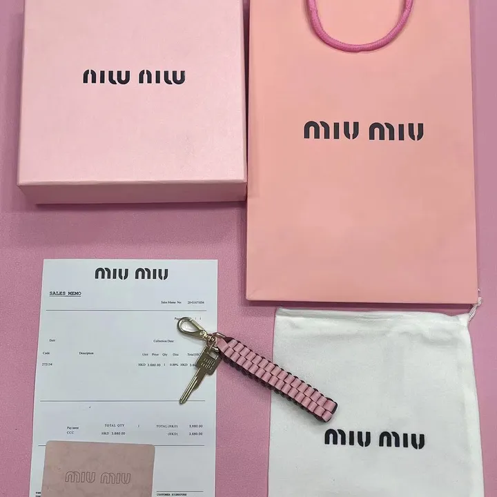 スーパーコピー ミュウミュウ キーホルダー