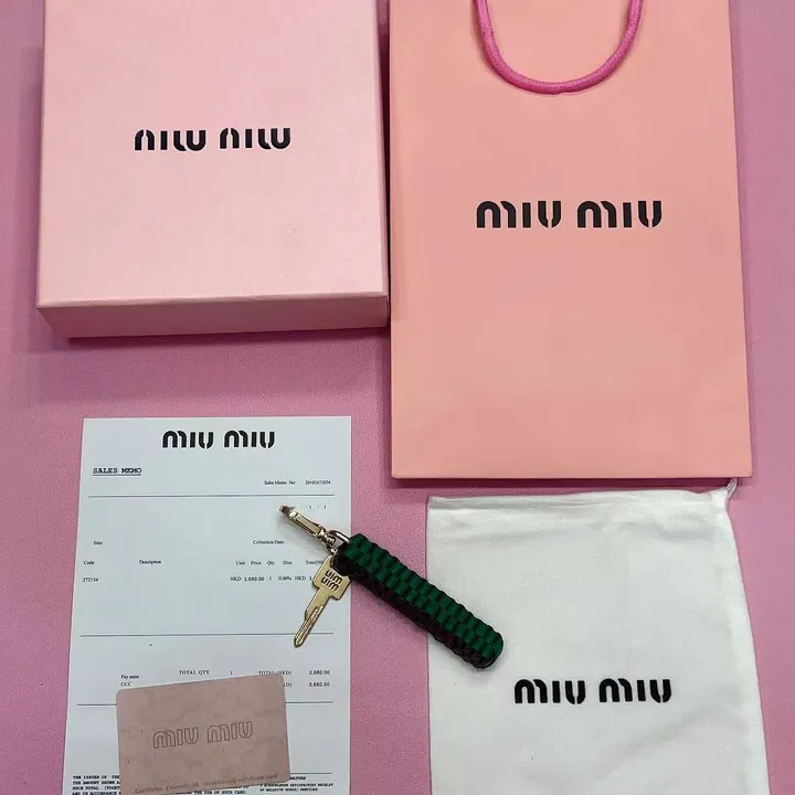 スーパーコピー ミュウミュウ キーホルダー