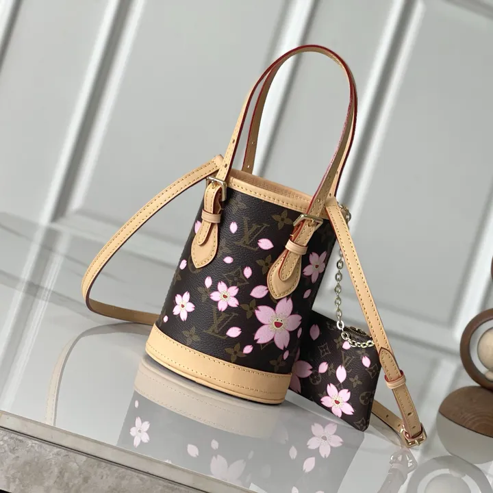 スーパーコピー ルイヴィトン キーホルダー