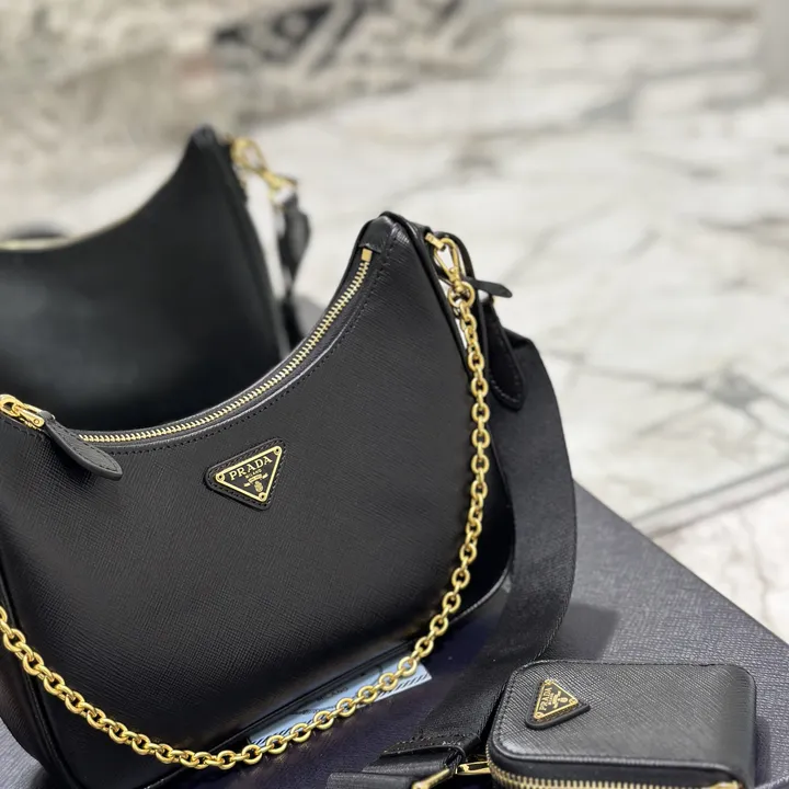 スーパーコピー プラダ キーホルダー