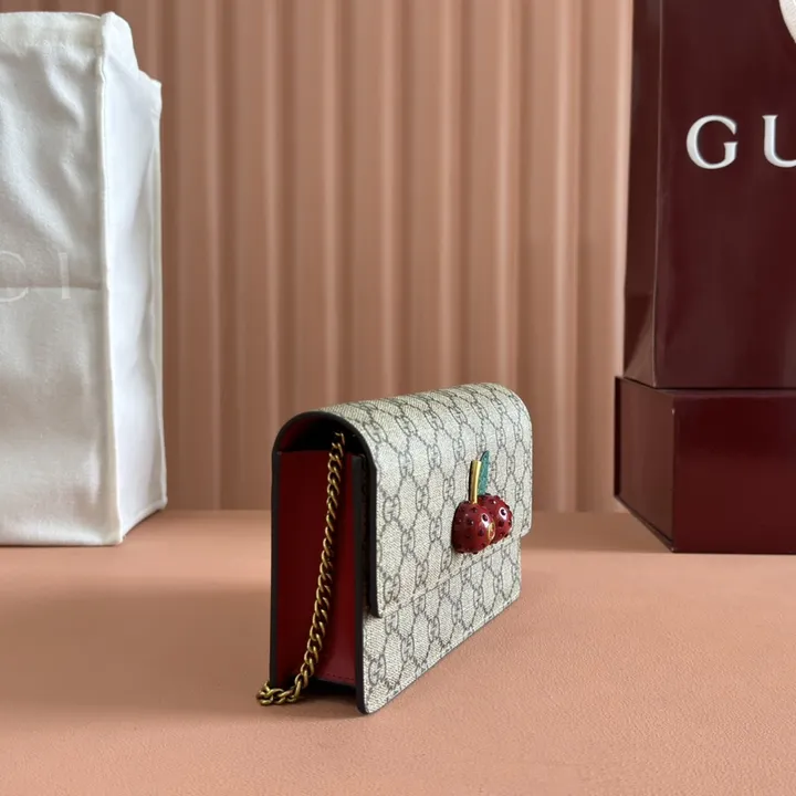 スーパーコピー グッチ キーホルダー