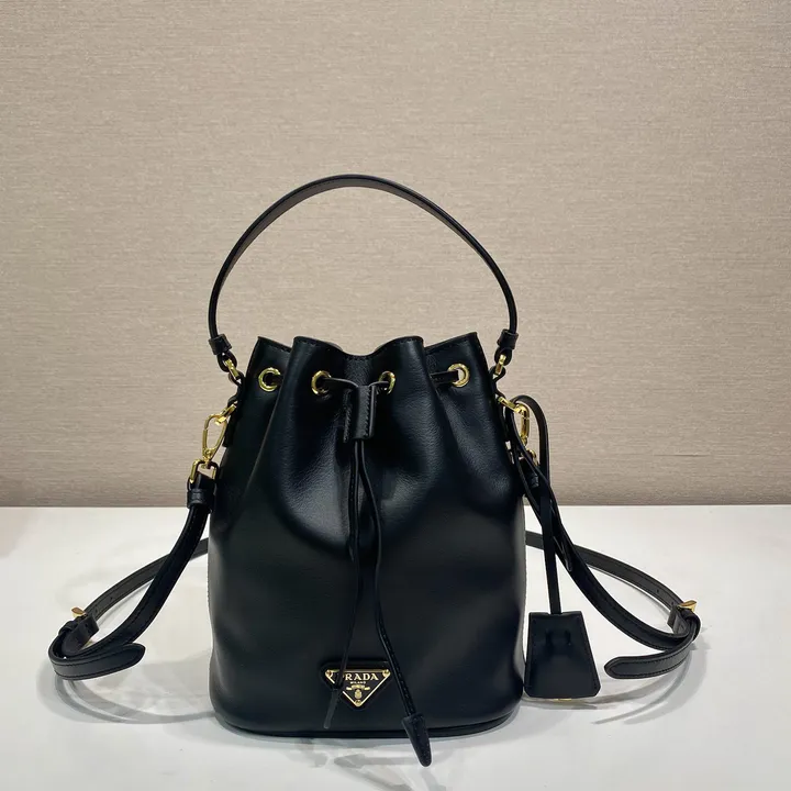 スーパーコピー プラダ キーホルダー