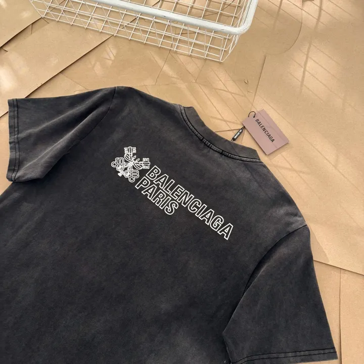 スーパーコピー バレンシアガ キーホルダー