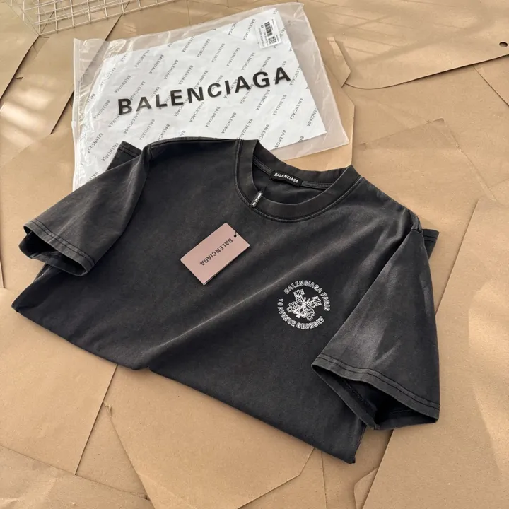 スーパーコピー バレンシアガ キーホルダー