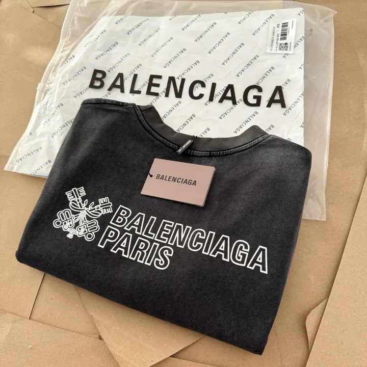 スーパーコピー バレンシアガ キーホルダー