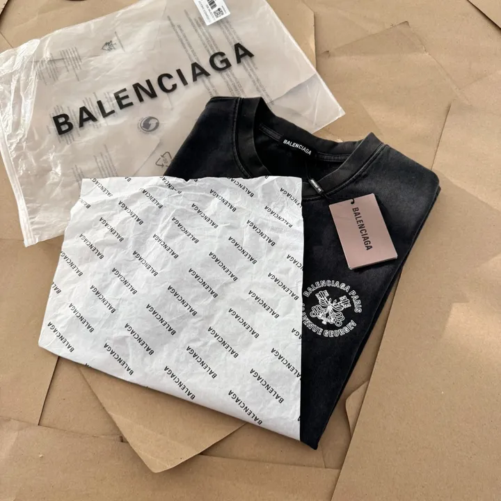 スーパーコピー バレンシアガ キーホルダー