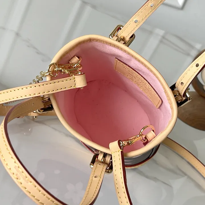 スーパーコピー ルイヴィトン キーホルダー