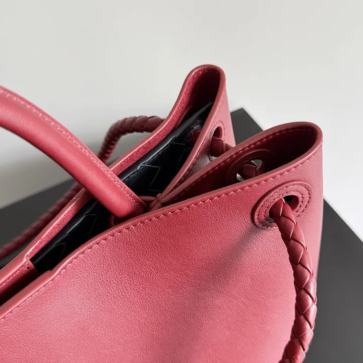 スーパーコピー ボッテガ ヴェネタ キーホルダー