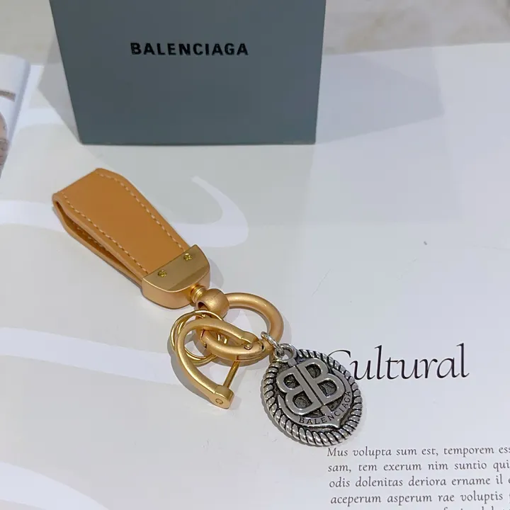 スーパーコピー バレンシアガ キーホルダー