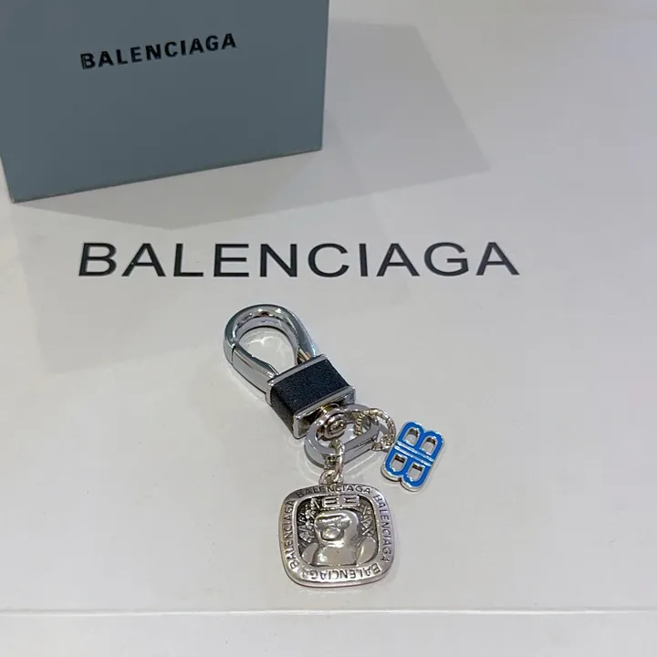 スーパーコピー バレンシアガ キーホルダー