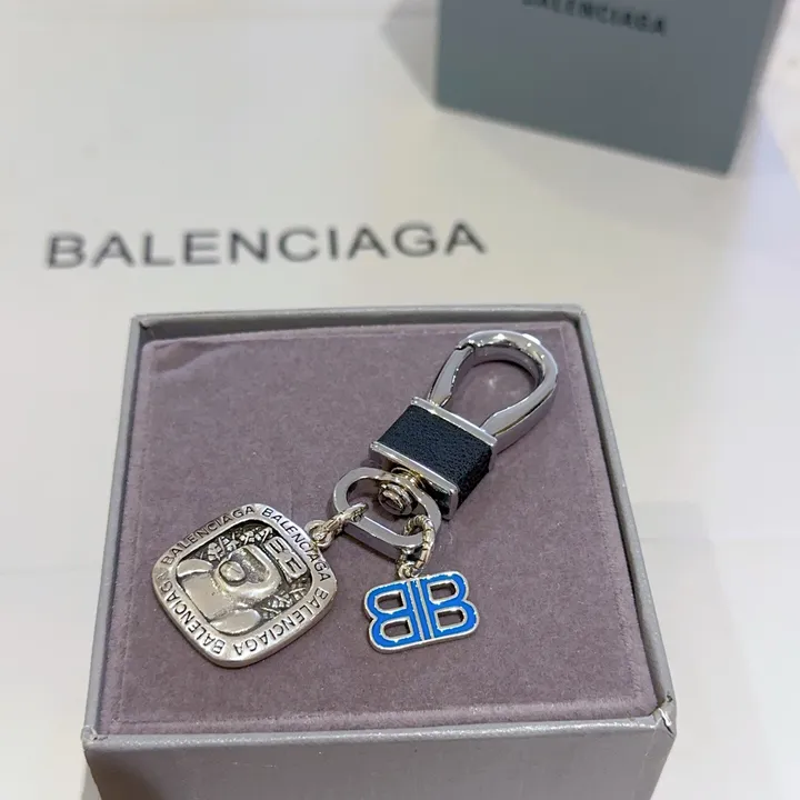 スーパーコピー バレンシアガ キーホルダー