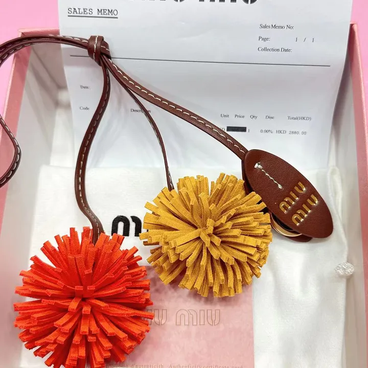 スーパーコピー ミュウミュウ キーホルダー