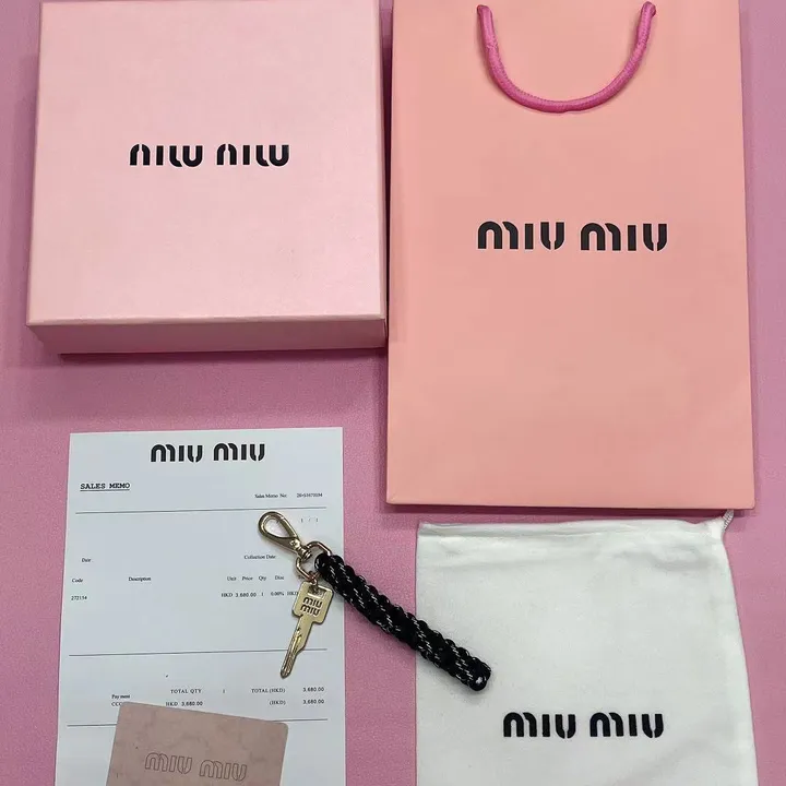 スーパーコピー ミュウミュウ キーホルダー