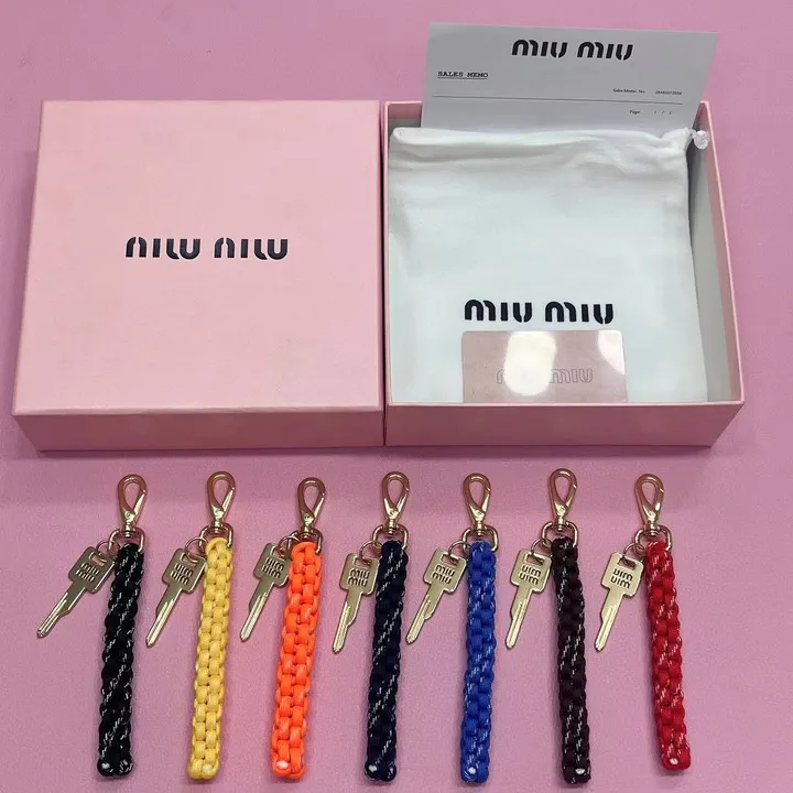 スーパーコピー ミュウミュウ キーホルダー