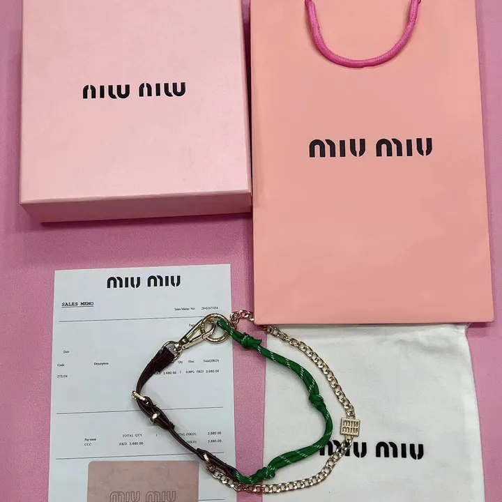 スーパーコピー ミュウミュウ キーホルダー