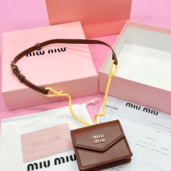 スーパーコピー ミュウミュウ キーホルダー