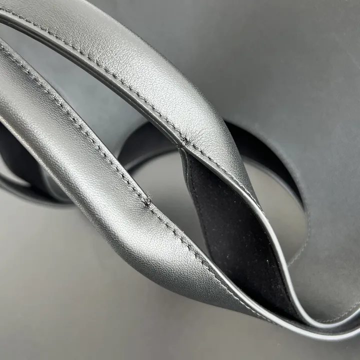 スーパーコピー ボッテガ ヴェネタ キーホルダー