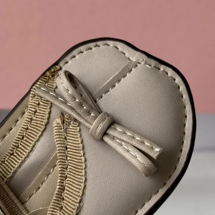 スーパーコピー ミュウミュウ キーホルダー