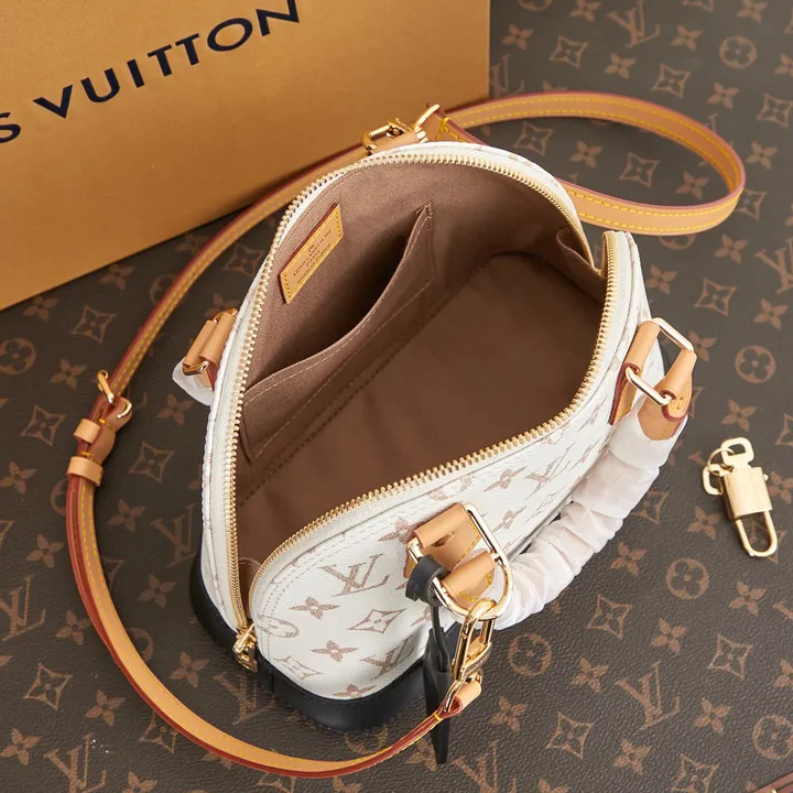 スーパーコピー ルイヴィトン キーホルダー