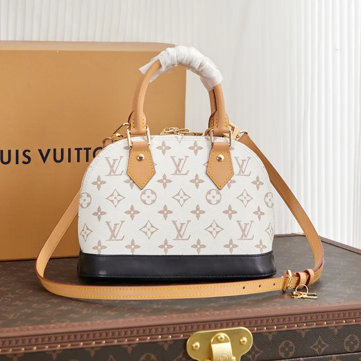 スーパーコピー ルイヴィトン キーホルダー